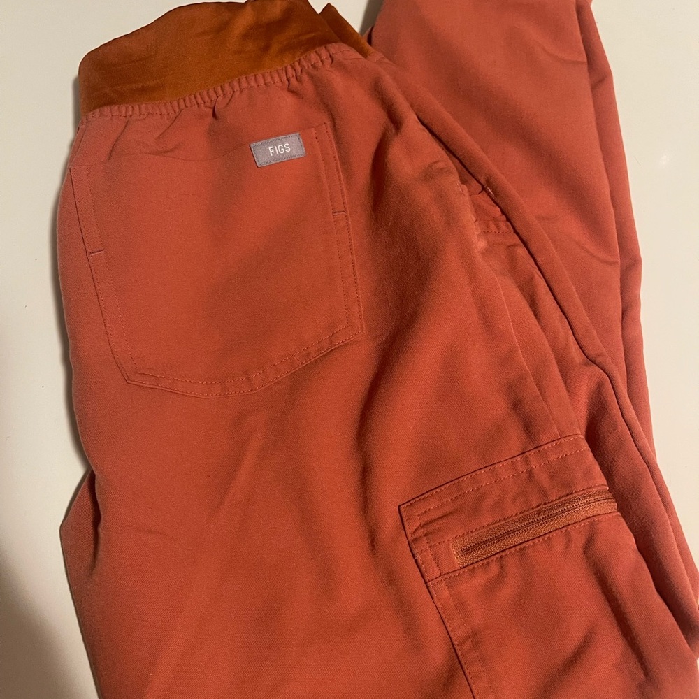 FIGS scrub pants